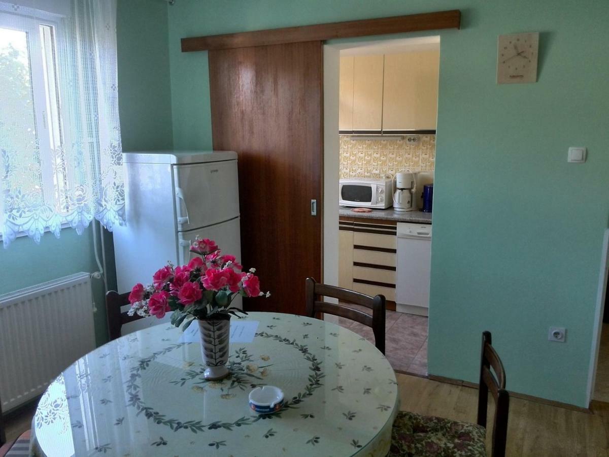 Kampor Apartments エクステリア 写真